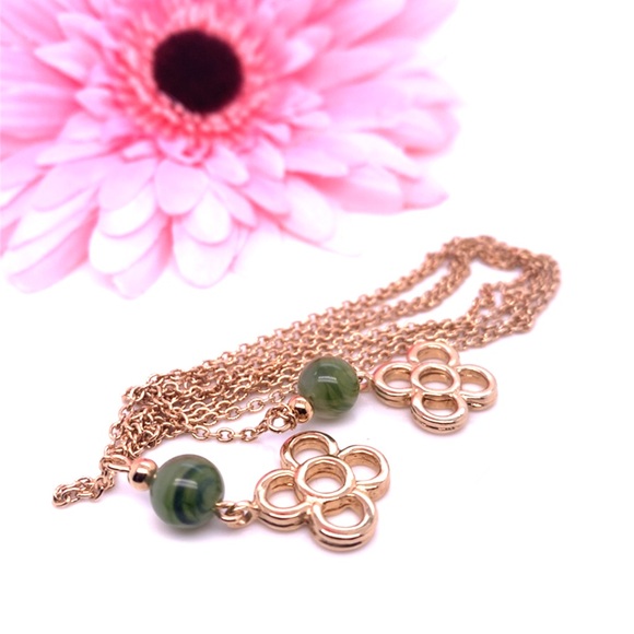Gold and Green Floral Lariat Necklace 33” - Picture 4 of 7